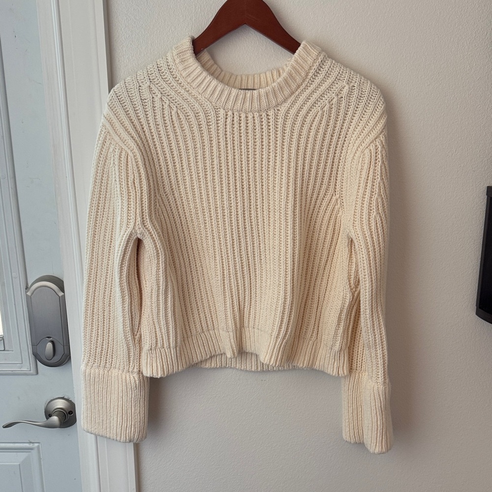 • J.Crew • Women’s Fisherman Sweater Cropped Style Cream